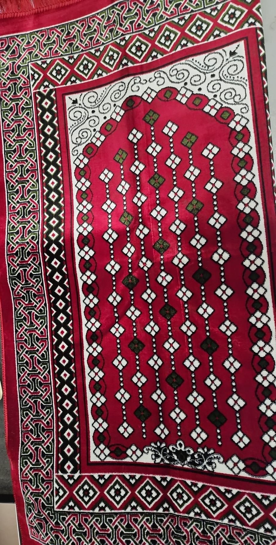 Best Quality Prayer Rug - 4 People Prayer Rug - From Turkey - Image 2