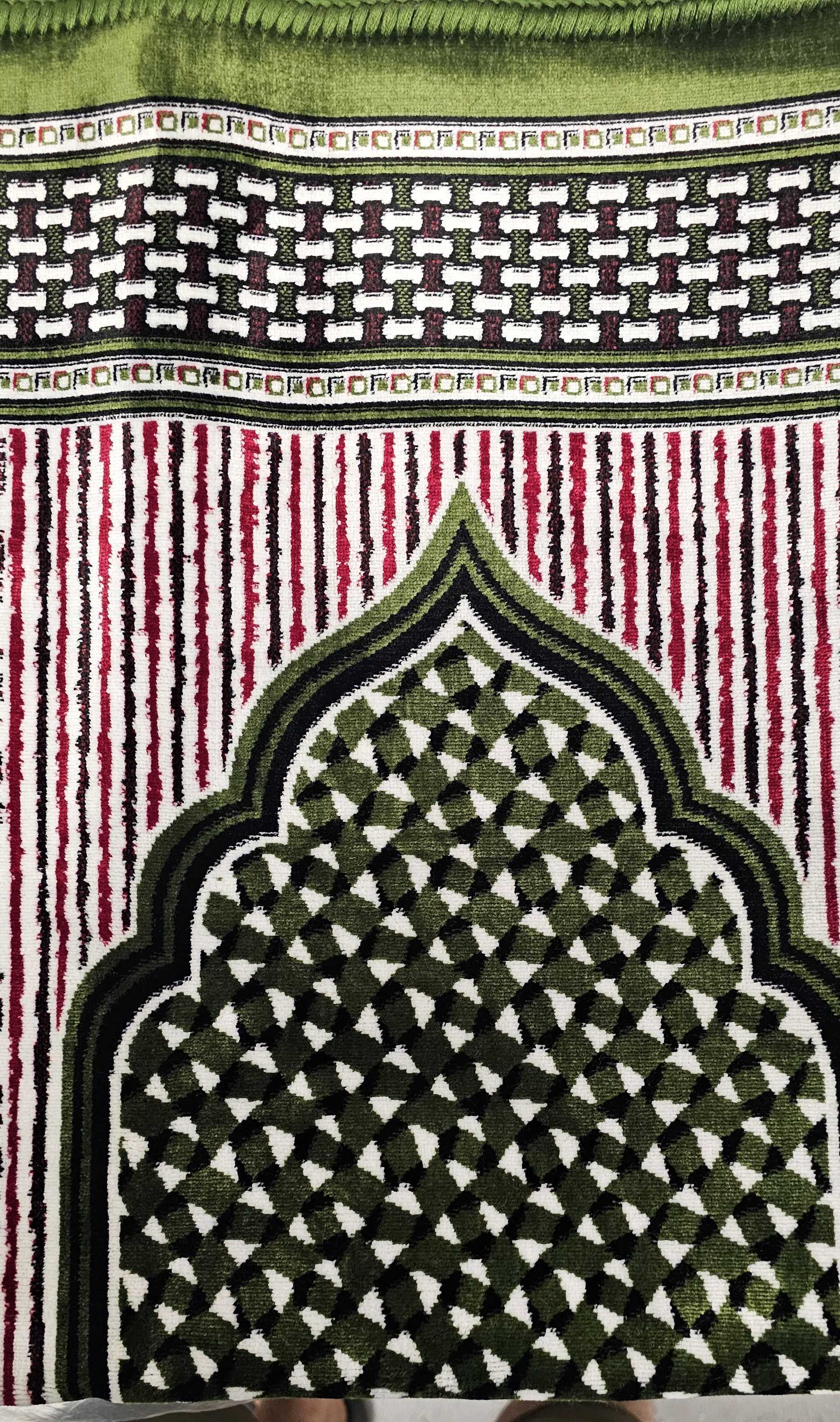 Best Quality Prayer Rug - 4 People Prayer Rug - From Turkey - Image 4