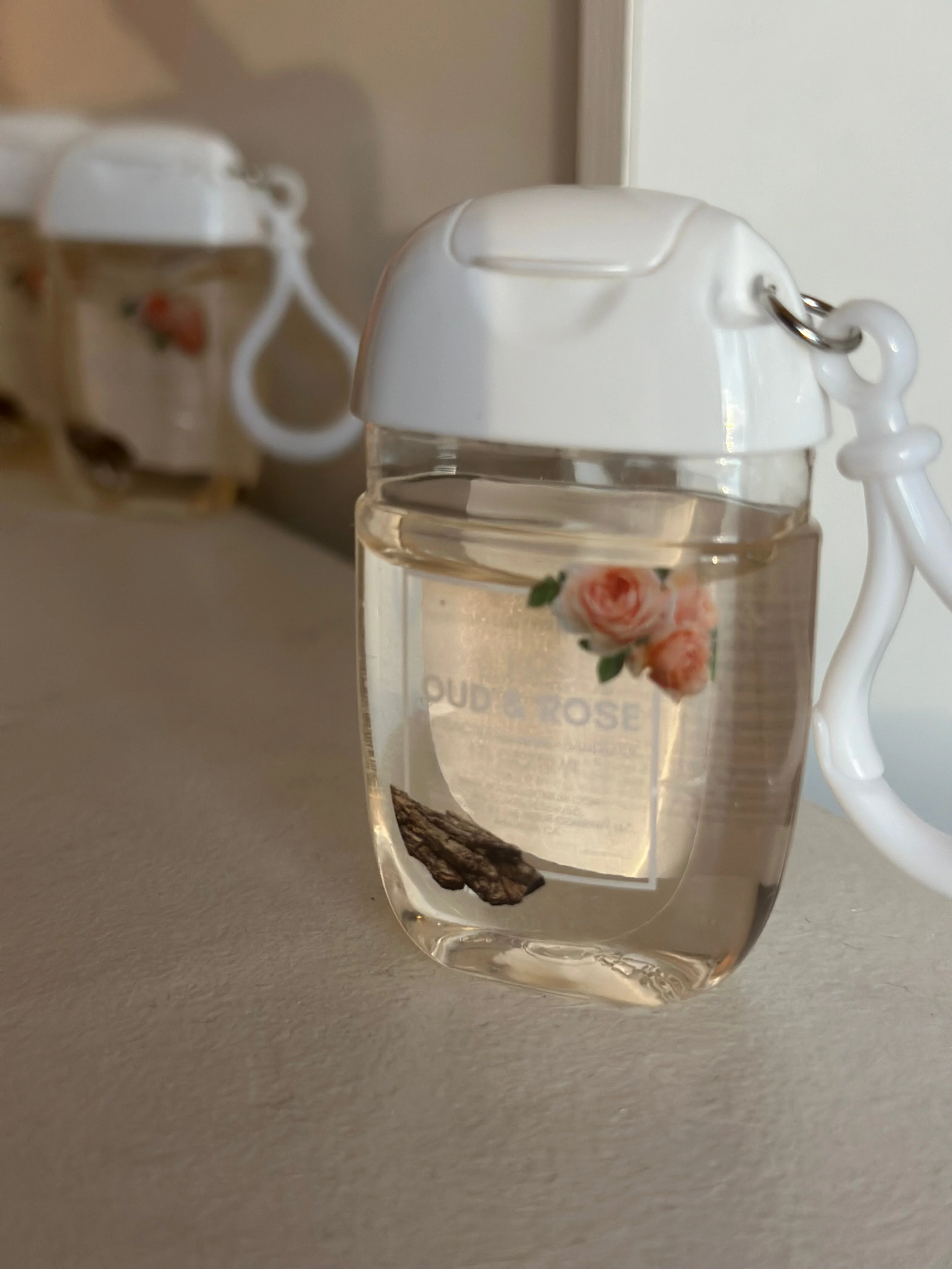 Oud & Rose -  Hand Sanitizer - Image 3
