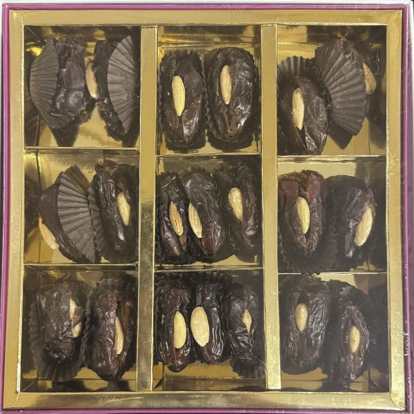 Safawi Dates with Almond Gift Box